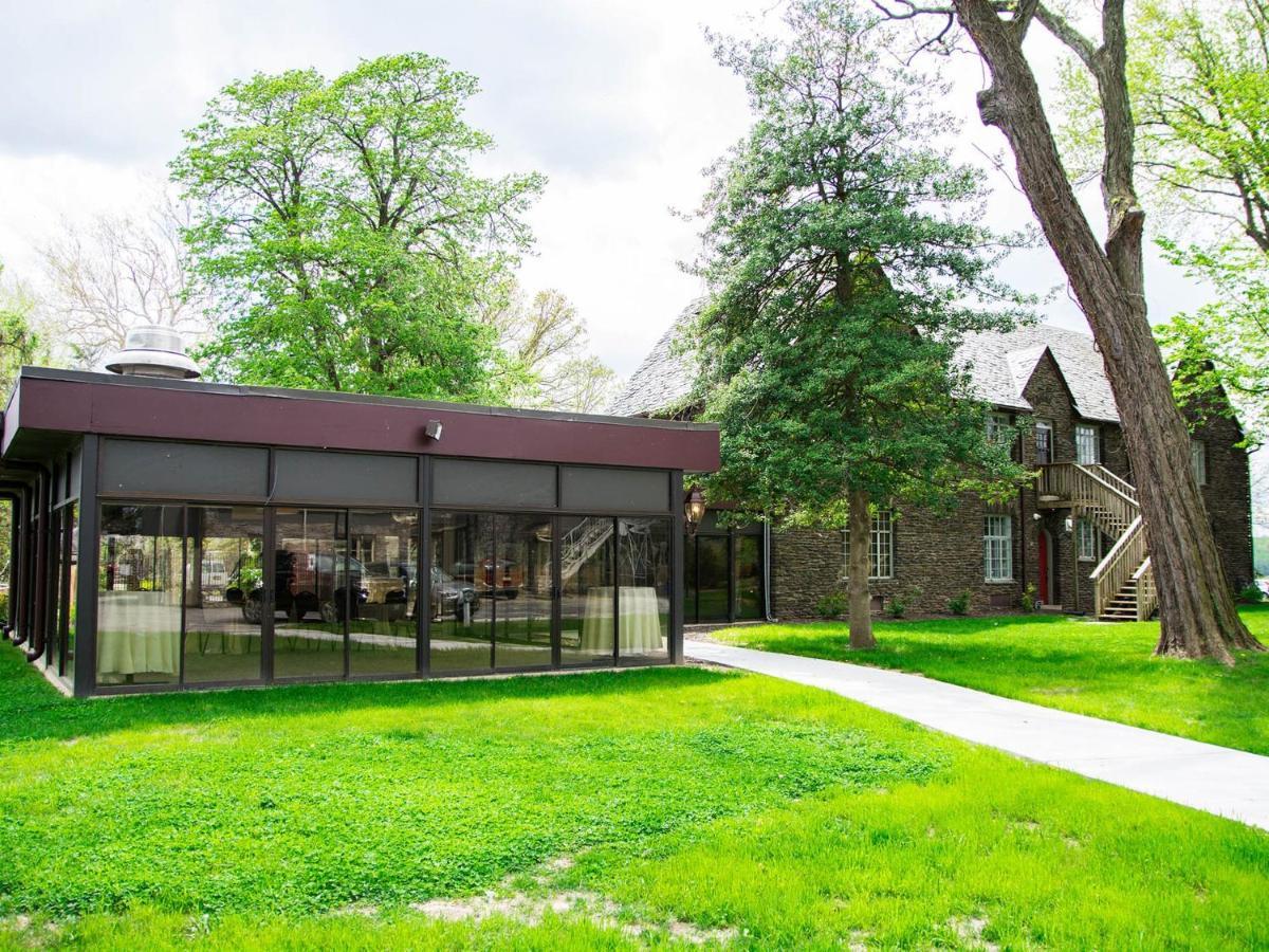 The Manor On Front Bed & Breakfast Harrisburg Exterior foto